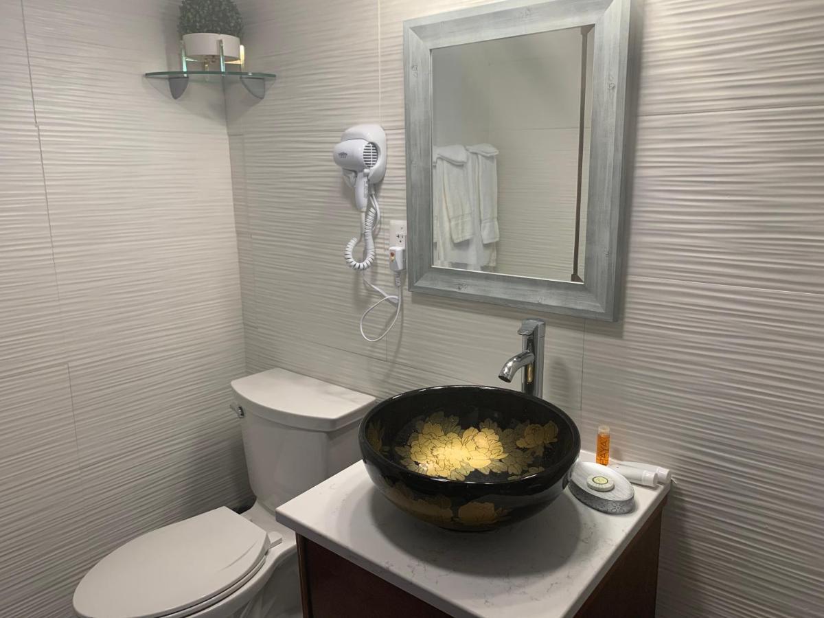 Atlantic Coast Inn Елсуърт Екстериор снимка