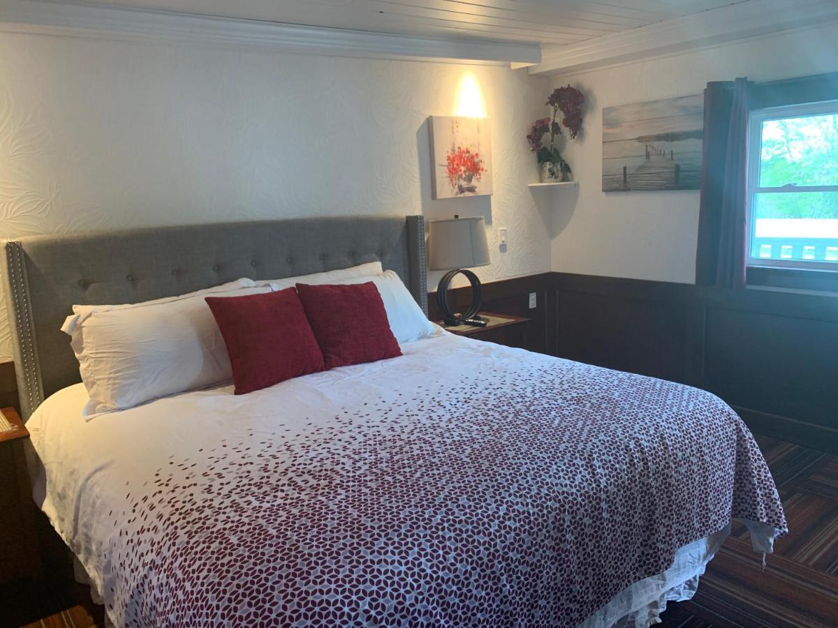 Atlantic Coast Inn Елсуърт Екстериор снимка