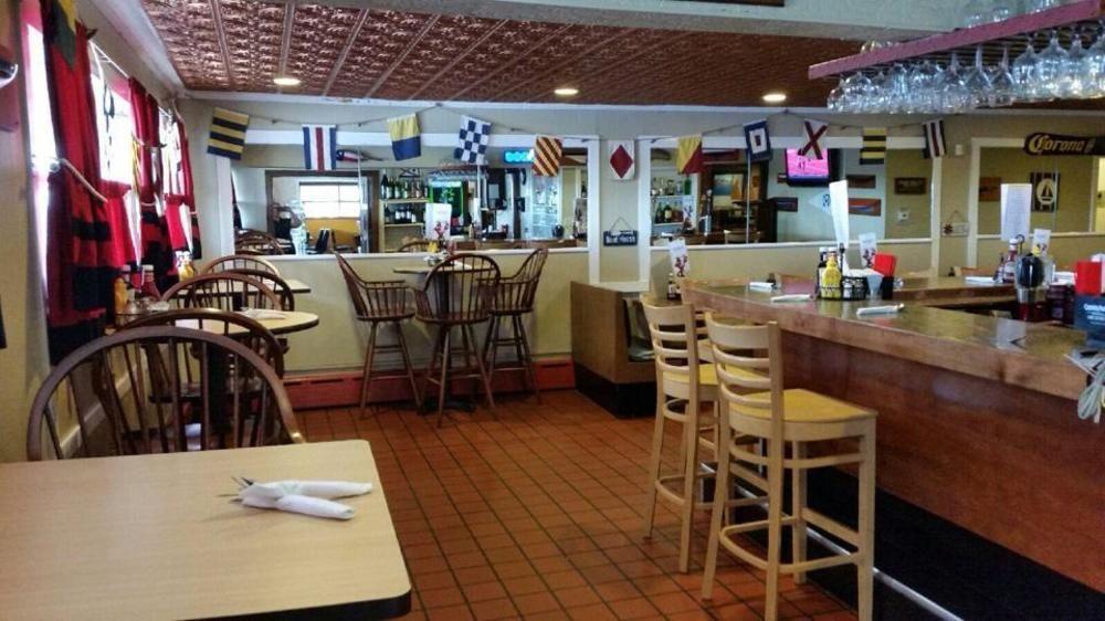 Atlantic Coast Inn Елсуърт Екстериор снимка