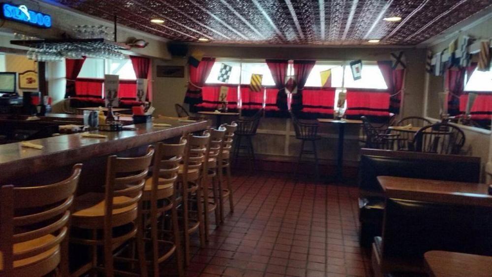 Atlantic Coast Inn Елсуърт Екстериор снимка