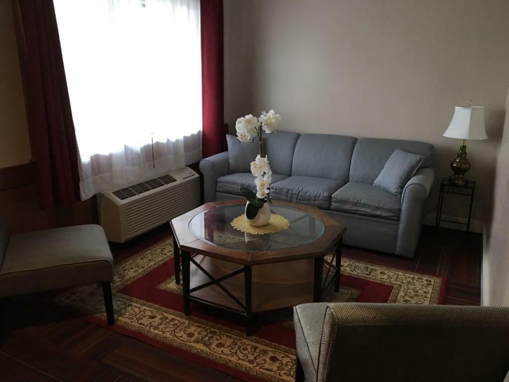 Atlantic Coast Inn Елсуърт Екстериор снимка